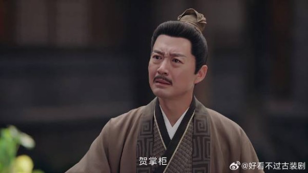 九思给掌柜分钱散伙,老掌柜一听却炸了,死也不离开顾家