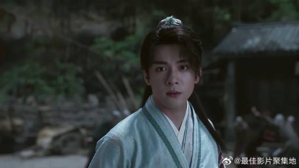 为试探李莲花 方多病故意给他剑,不料李莲花毒性发作