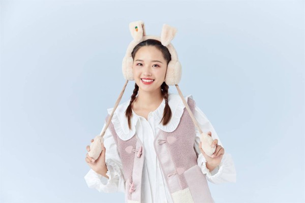女人只有真把你当情人了,才会允许你这样跨线,挺真实的
