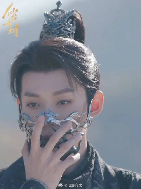 被师尊摘面具硬控!
