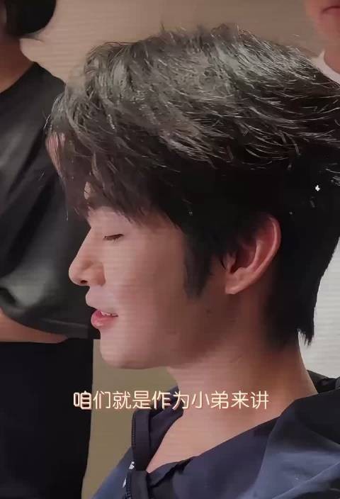 田嘉瑞对花少的评价,都不是矫情的人,确实是这样只有自己相处了才知道