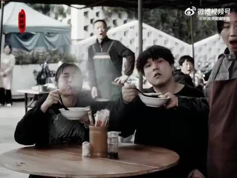 您的父亲,被人一啵儿带走了
