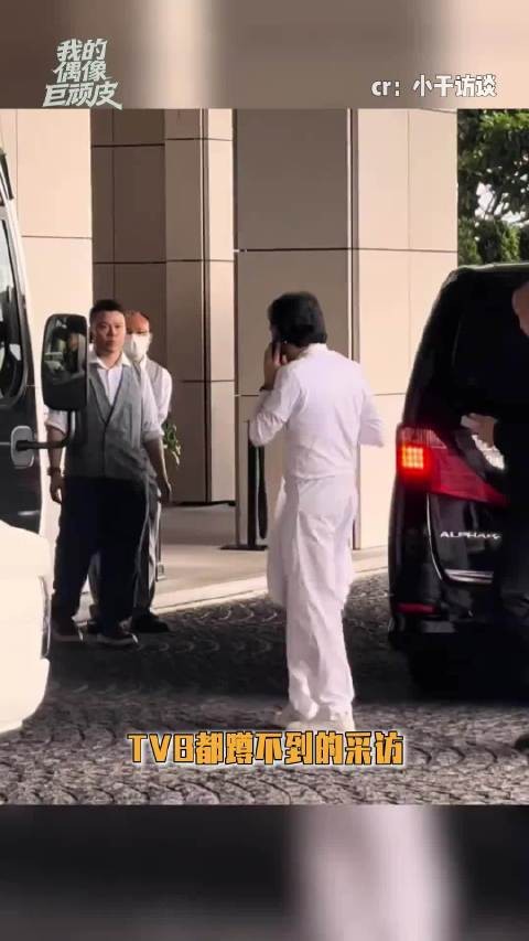 采访误撞黑帮老大,大佬坦言需动脑敷衍