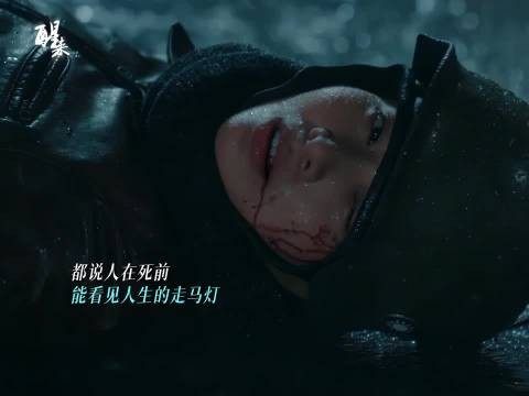 江疏影雨中崩溃哭戏,痛失重要之人情感倾泻