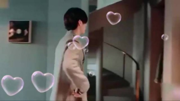 井柏然当年亲倪妮那一下,真不是演的…