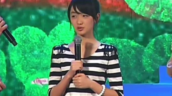 周冬雨自认是I人，与马思纯性格相反互补