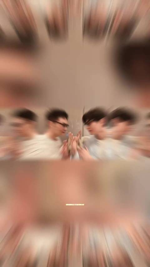 张智霖晒合照为爱徒成毅加油，成毅回应努力
