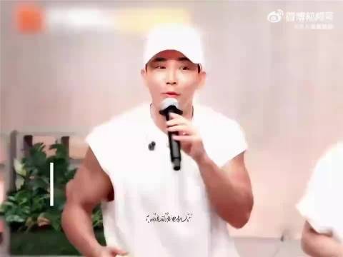 刘畊宏全开麦真唱,拼尽全力舞台动人
