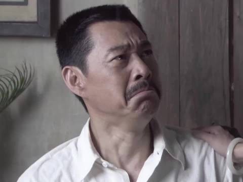 男儿有泪不轻弹,只是未是伤心处 #雾都