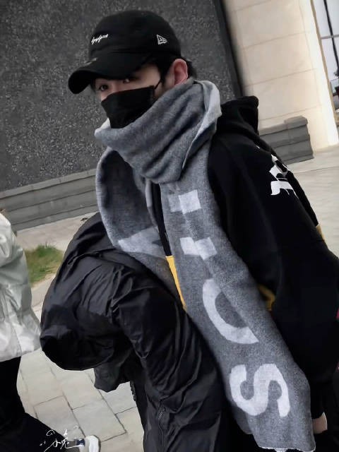 朱一龙吴邪刚进组时期,眼亮晶晶