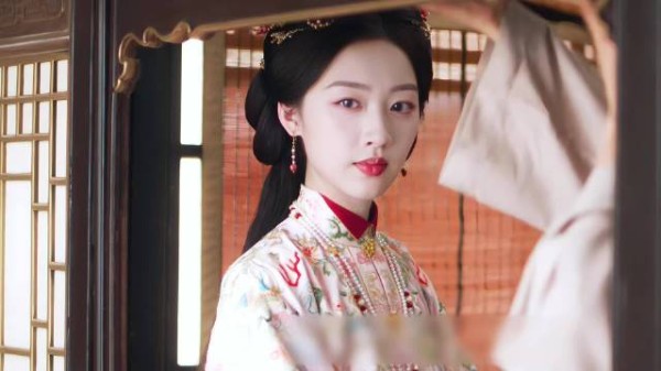 庭芸乘太子马车料理事务,借势复仇俞夫人