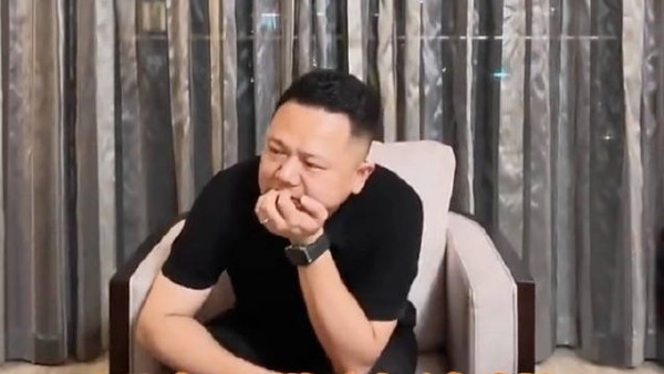 马思纯周冬雨花少闺蜜局,马思纯指出周冬雨不擅表达