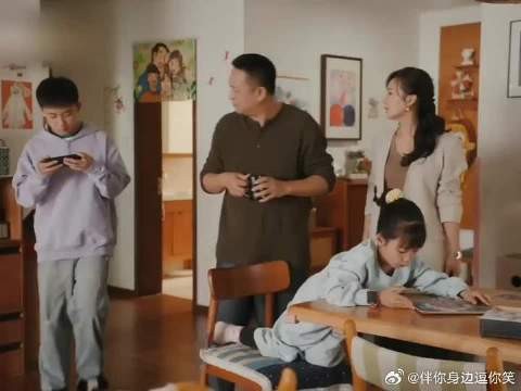 刘果宁被爸妈混合双打
