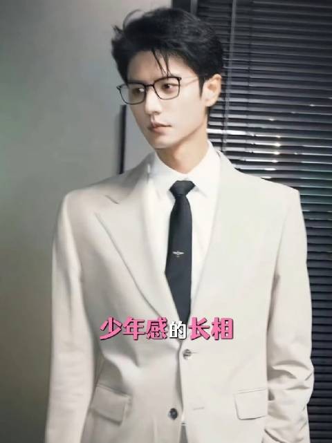 早春晴朗的这个演员，他的女儿都16岁了，还真看不出年纪