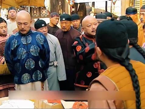 乾隆买点心忘带钱当场社死，看和珅如何极限救场