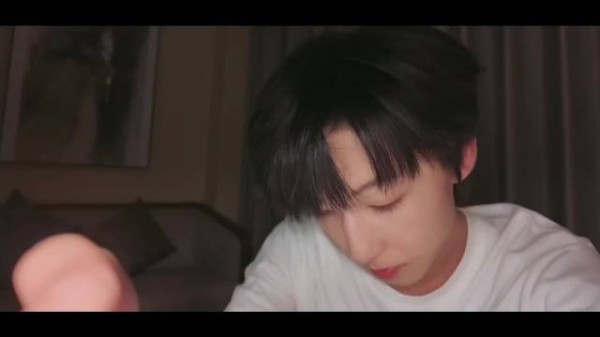杨博文更新剧组生活vlog里背景音疑似有人说脏话,真的假的?