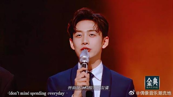 未来之星齐思钧,帅气仪态获盛赞,业务水平出类拔萃!
