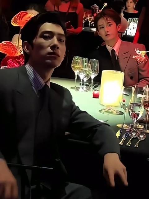 井柏然&檀健次同框比耶✌️