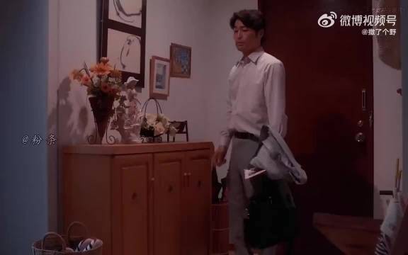 “月色真美 风也温柔 你的爱意也恰到好处”