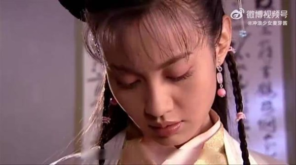 小时候没看懂,现在再看这遭遇感觉江玉燕黑化很正常啊