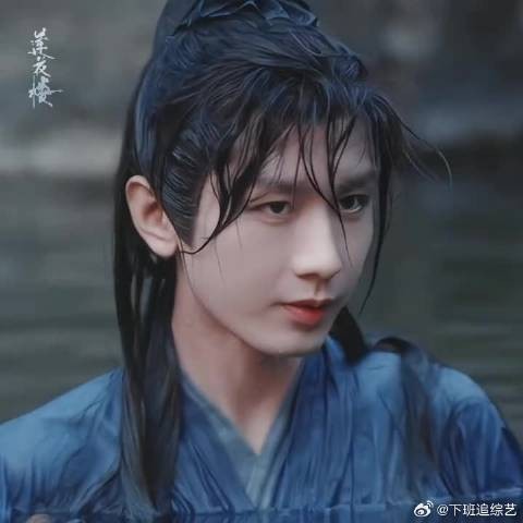 沉浸式观看三男出浴