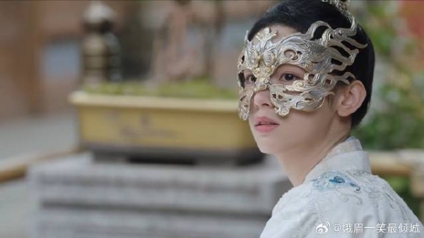 锦月如歌:飞鸿将军威名赫赫,可因是兄长替身,连母亲都不能亲近