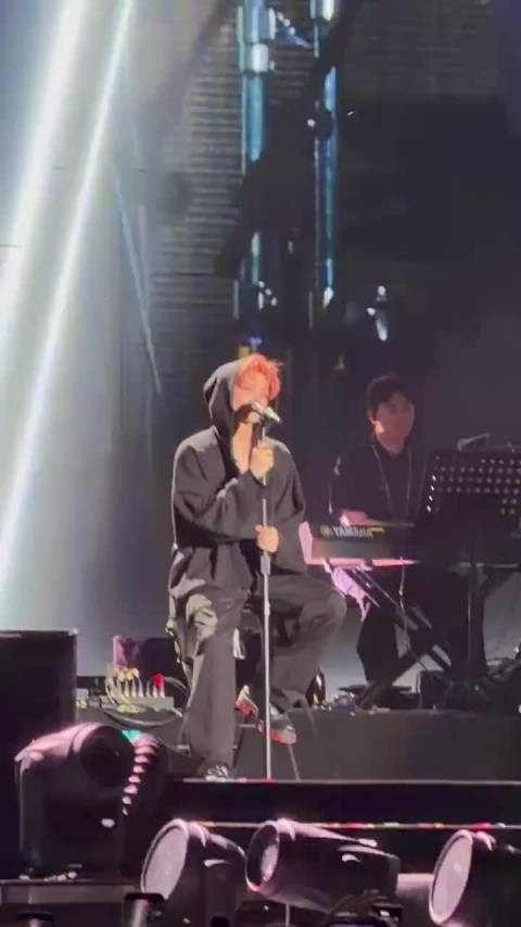 侯明昊湖州泰嗨巅峰音乐节点燃全场，晚风歌声交织