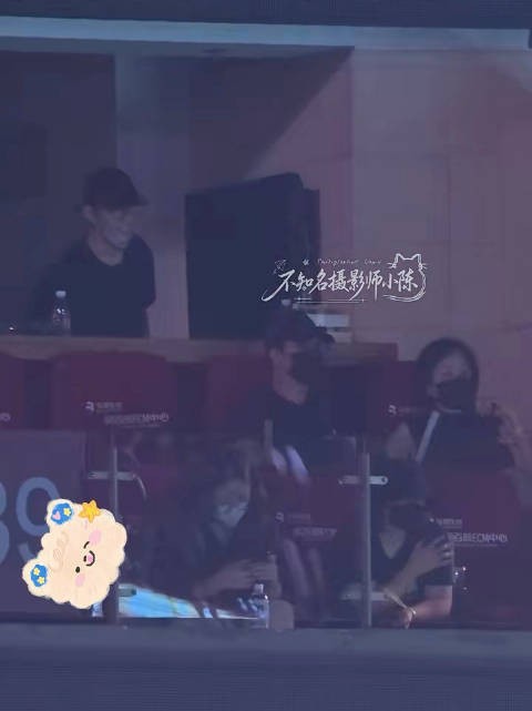 好萌吧，咋还扭起来了