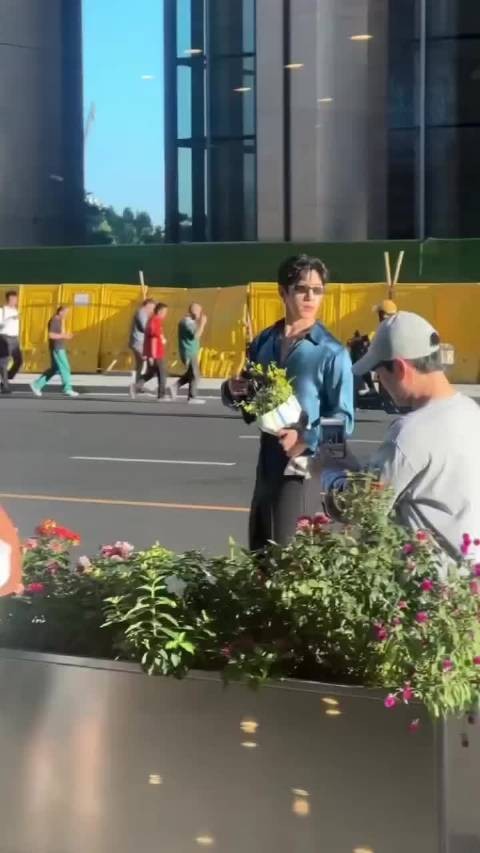 井柏然溜着湾就把神图出了
