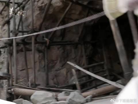 来江湖走这一遭，他不再是孤身一人