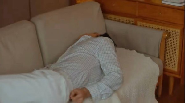 这是真的闪到腰了吧哈哈哈哈