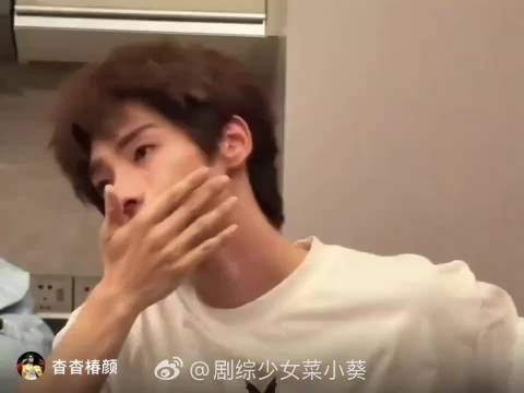 你记录我的高光,我读懂你的不安,这俩人怎么做到又温暖又好哭的