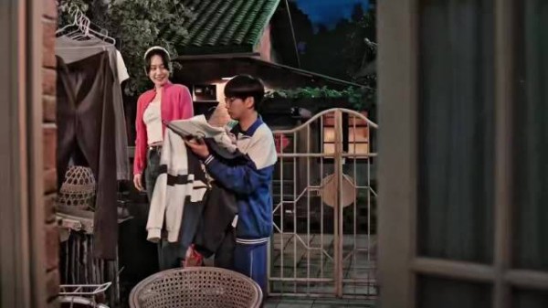 邹元清称没叛逆过,演姐姐抢洗衣服眼圈红