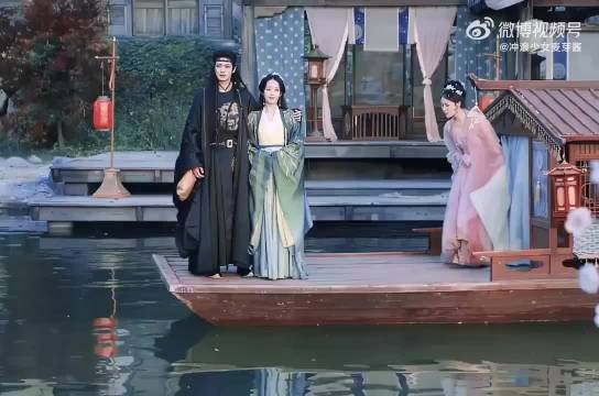 史无前例的搞笑剧情，带你领略不一样的宫斗