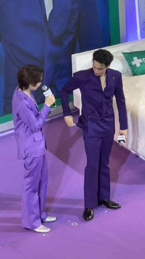到底有没有人懂 我这个视频看了无数遍 撒娇金毛