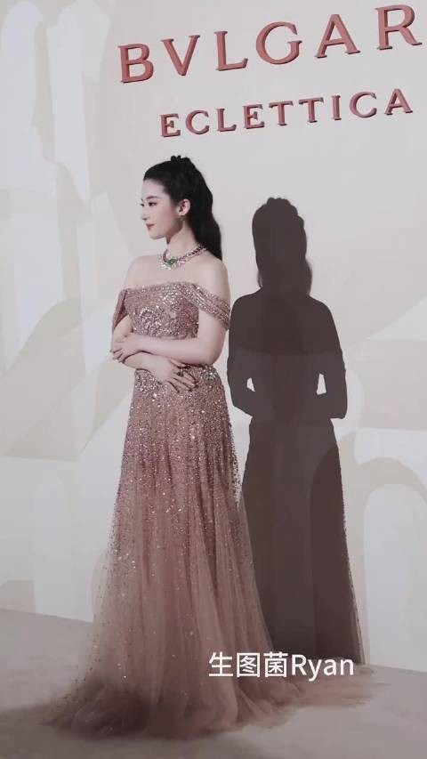 神仙姐姐今天的裙子好美呀,刘亦菲是仙女