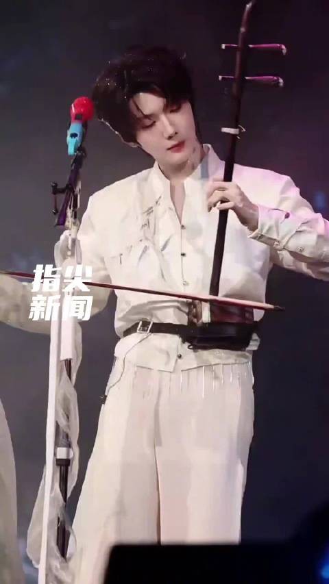 郝熠然海外舞台展示苏绣二胡,演绎东方非遗之美