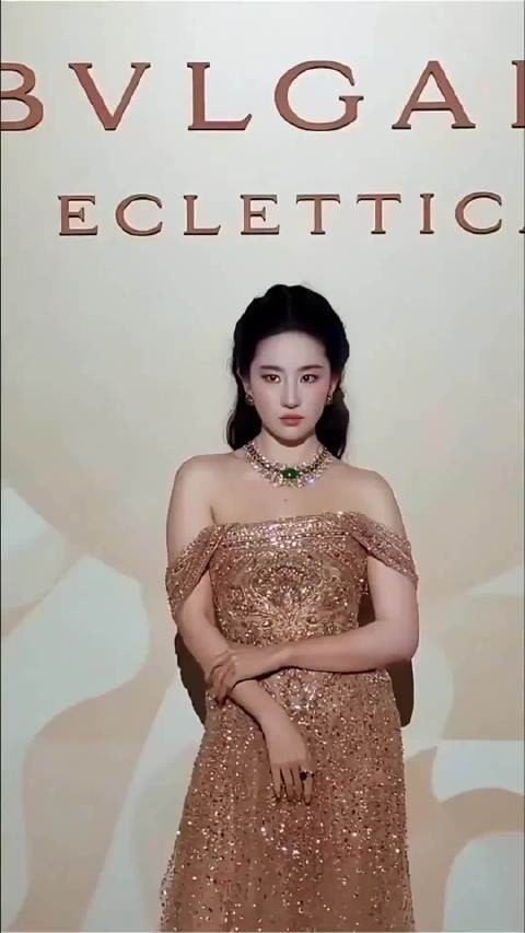 刘亦菲活动现场，闪闪发光真好看！
