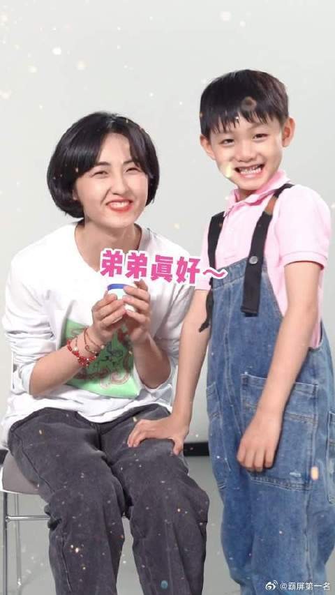 当姐姐一边撒娇一边对弟弟说“我只有你了”时…弟弟真好呀