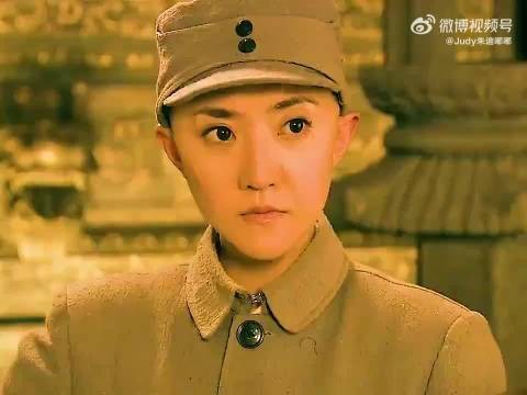营长用火柴发现在我军的卧底
