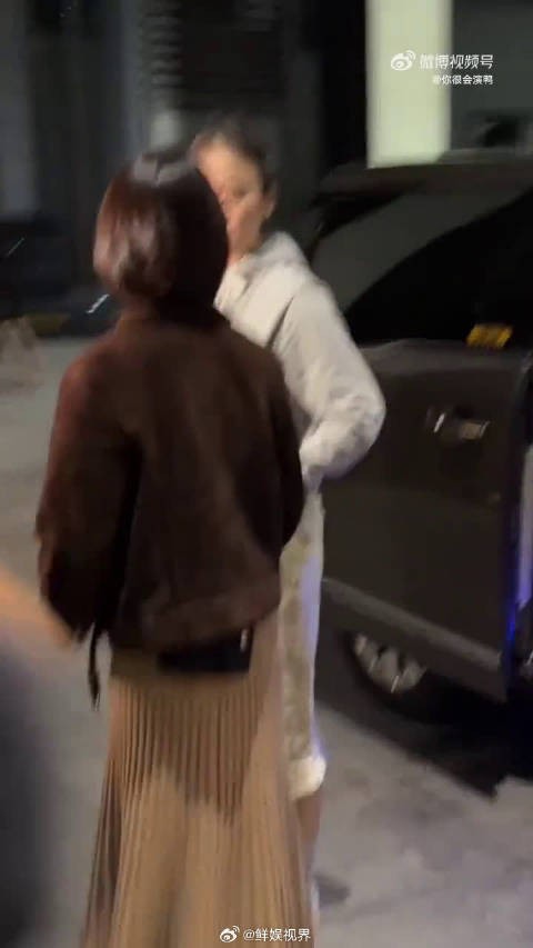 马思纯会直白点出周冬雨的不足，周冬雨也坦然接受，这样的相处太舒服