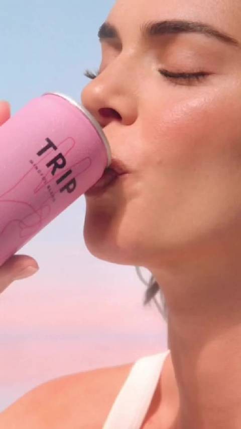 Kendall Jenner | 拿下Trip饮料代言  姐真的好多代言