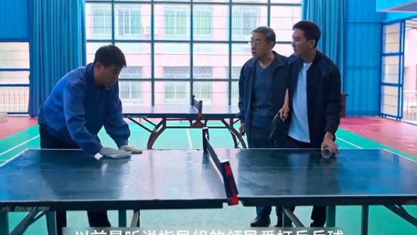 狂飙2:狂飙中张译饰演的安欣为何年纪轻轻却满头白发!