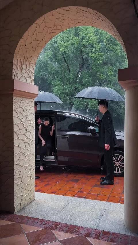 这是多少人心中的白月光啊,董洁太美了! 董洁初代白月光