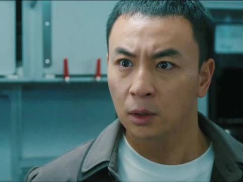 顶级动作片来袭,看空警和劫匪之间的较量
