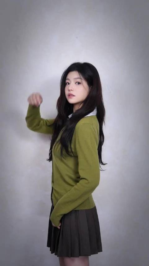 陈妍希面对孩子闹吃烤鸭情绪稳定，耐心处理获赞