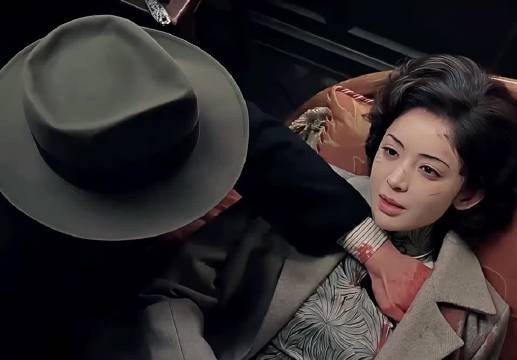 还没来得及拍最后一张照片,她就离开了
