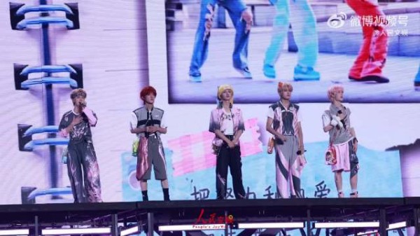 现场|和TOP登陆少年等你的回答一起追晚霞