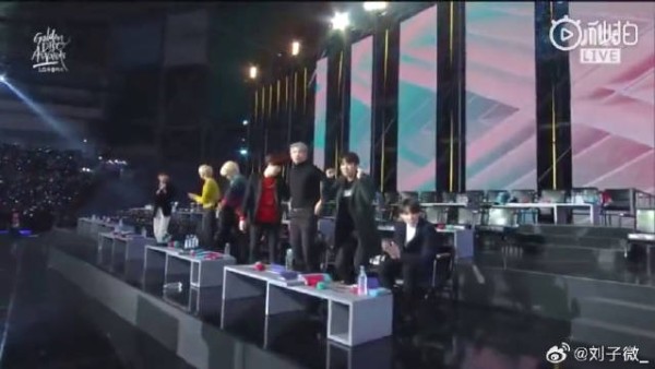 防弹少年团获idol live人气奖，哥哥们太优秀