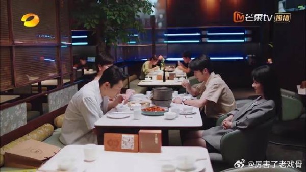 贺梅大方承认和李爸约会，李爸吓得当场喷饭，太好笑了